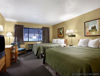Howard Johnson Inn Fargo Nd Exterior foto